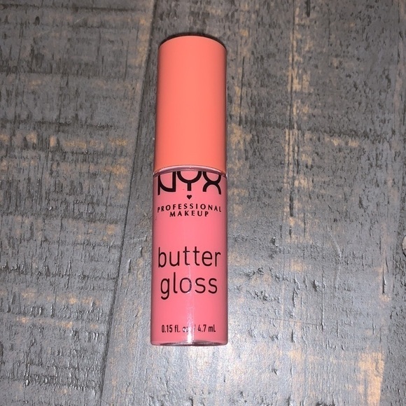 5/$25 NYX Butter Gloss- Creme Brûlée NEW - Picture 4 of 5